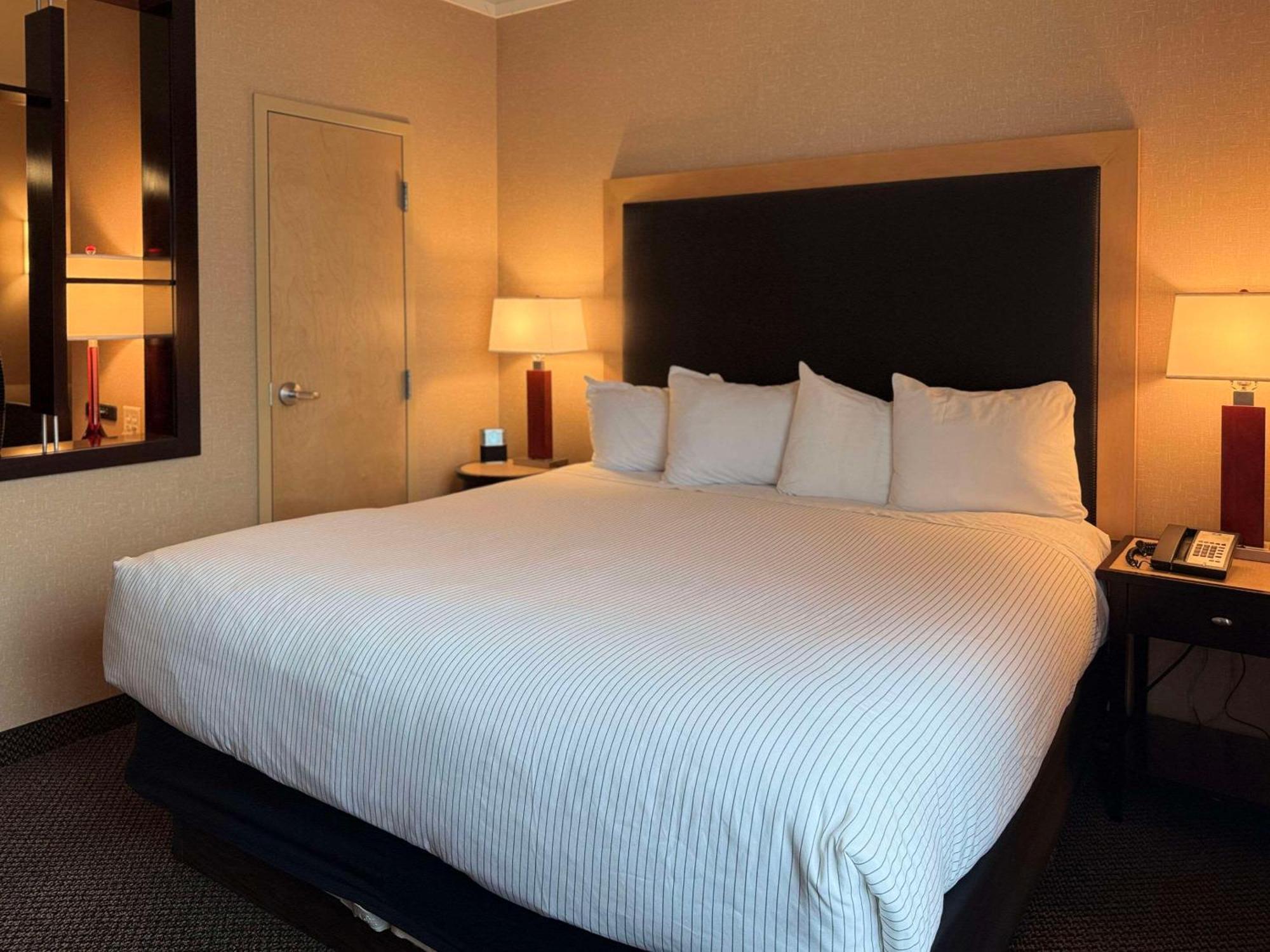 Cambria Hotel Traverse City Kültér fotó