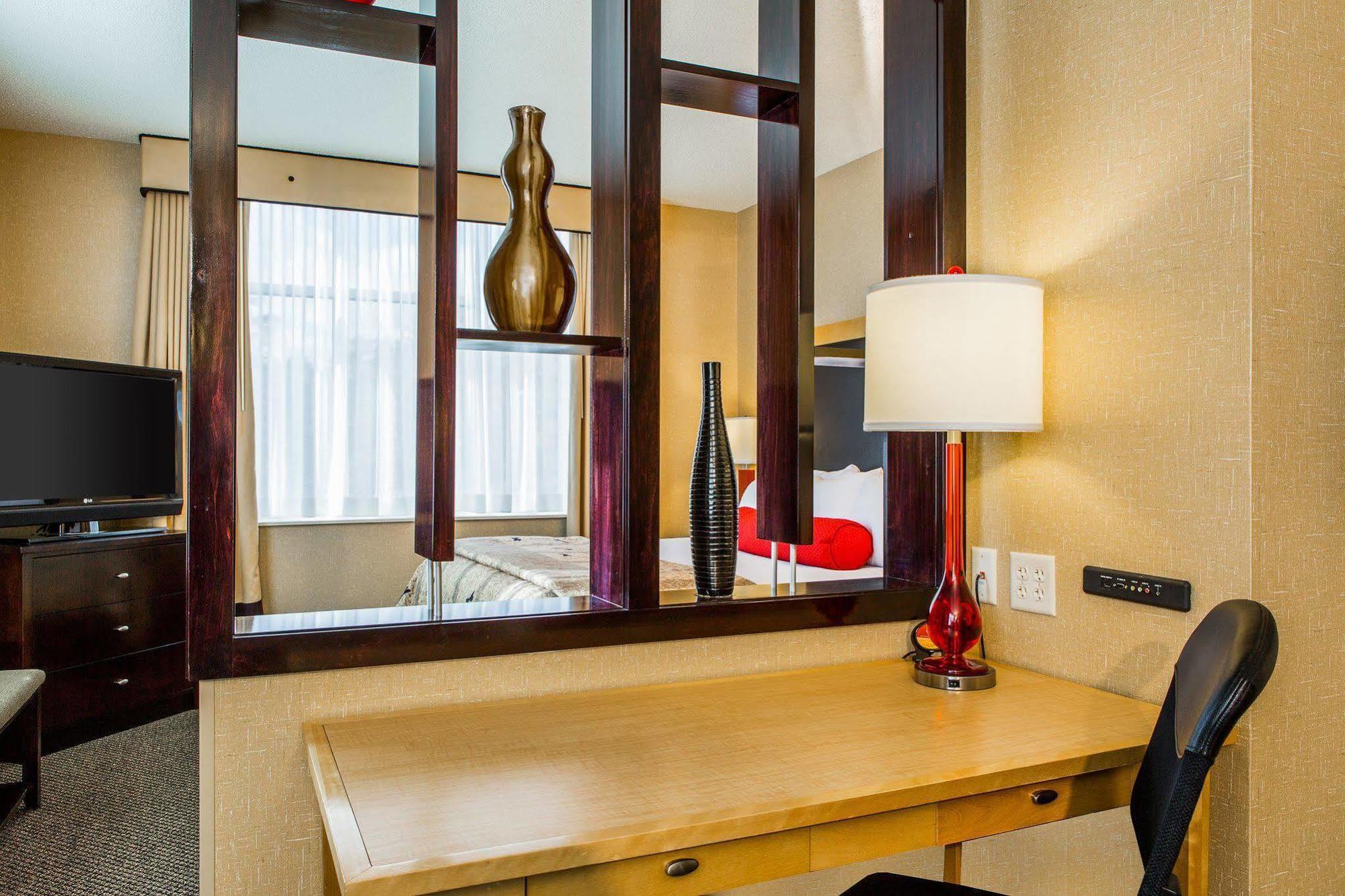 Cambria Hotel Traverse City Kültér fotó